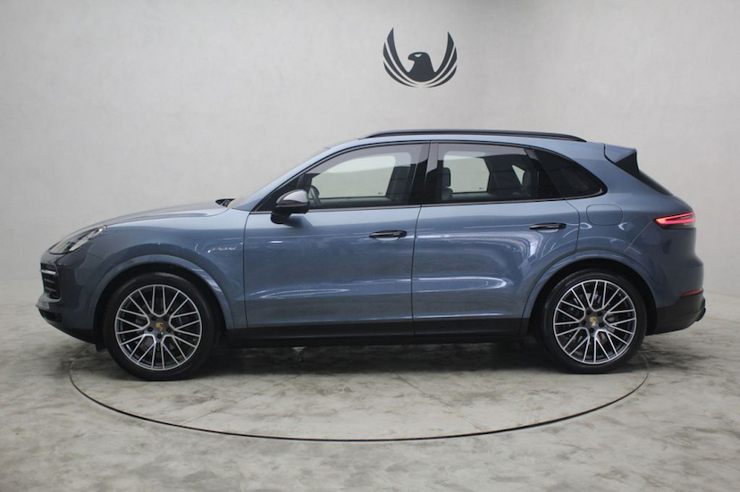 Foto do veículo PORSCHE CAYENNE CAYENNE E-HYBRID 2020 8.000 KM 620.000,00