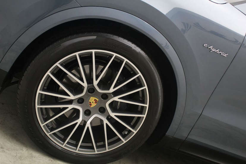 Foto do veículo PORSCHE CAYENNE CAYENNE E-HYBRID 2020 8.000 KM 620.000,00