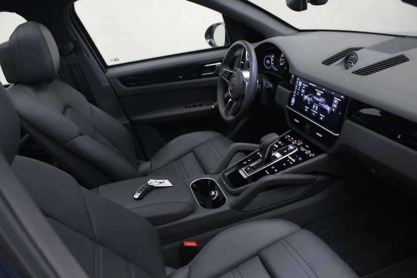 Foto do veículo PORSCHE CAYENNE CAYENNE E-HYBRID 2020 8.000 KM 620.000,00