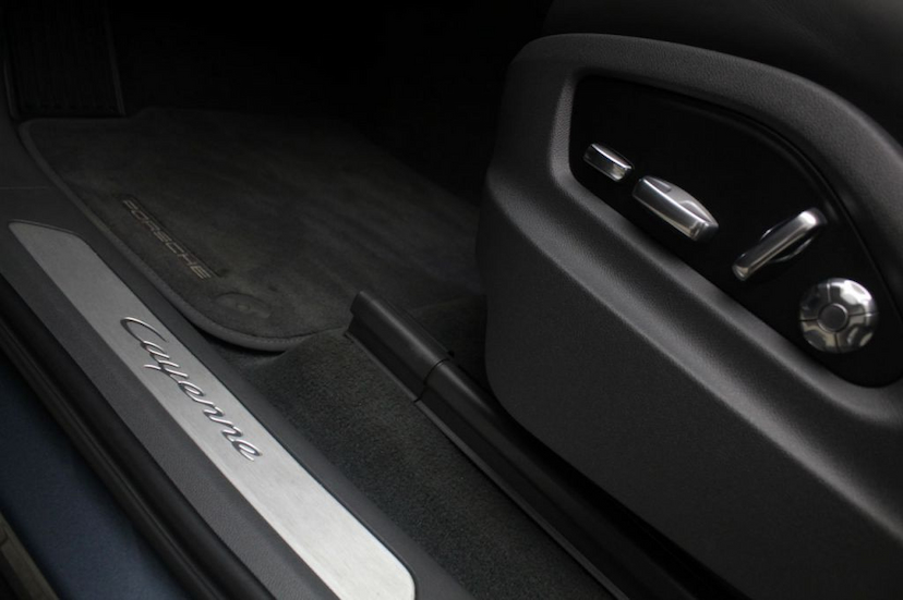 Foto do veículo PORSCHE CAYENNE CAYENNE E-HYBRID 2020 8.000 KM 620.000,00