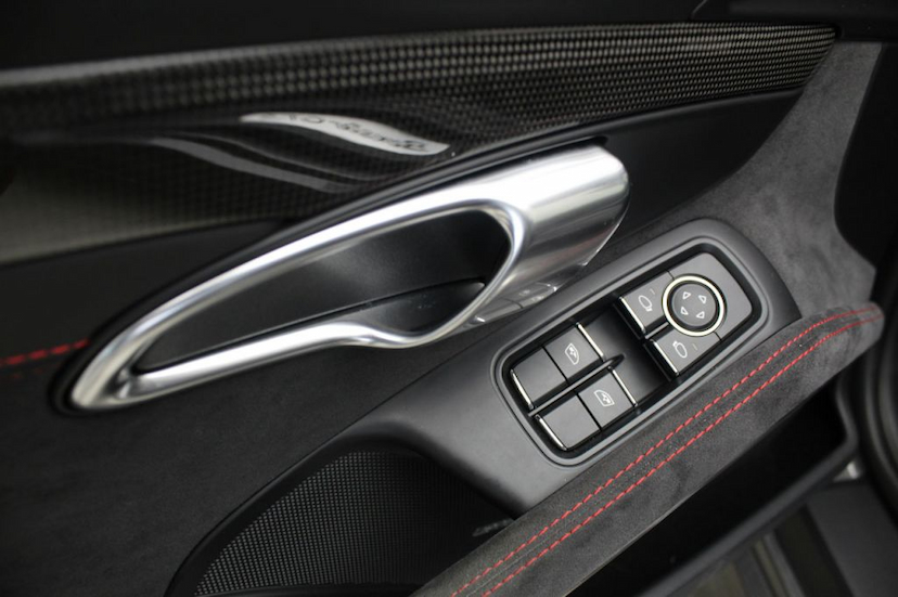 Foto do veículo PORSCHE  BOXSTER GTS 2015 20.126 KM 389.000,00