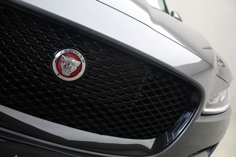 Foto do veículo JAGUAR  F PACE PRESTIGE 2018 34.200 KM 219.000,00