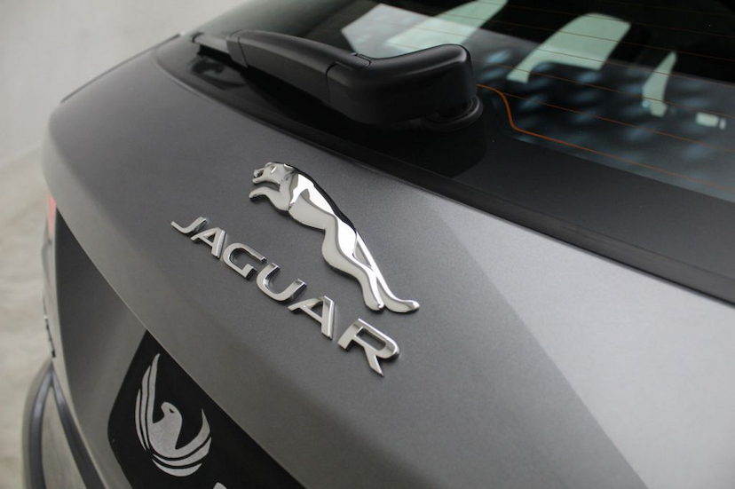 Foto do veículo JAGUAR  F PACE PRESTIGE 2018 34.200 KM 219.000,00