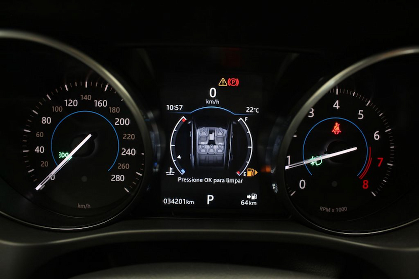 Foto do veículo JAGUAR  F PACE PRESTIGE 2018 34.200 KM 219.000,00