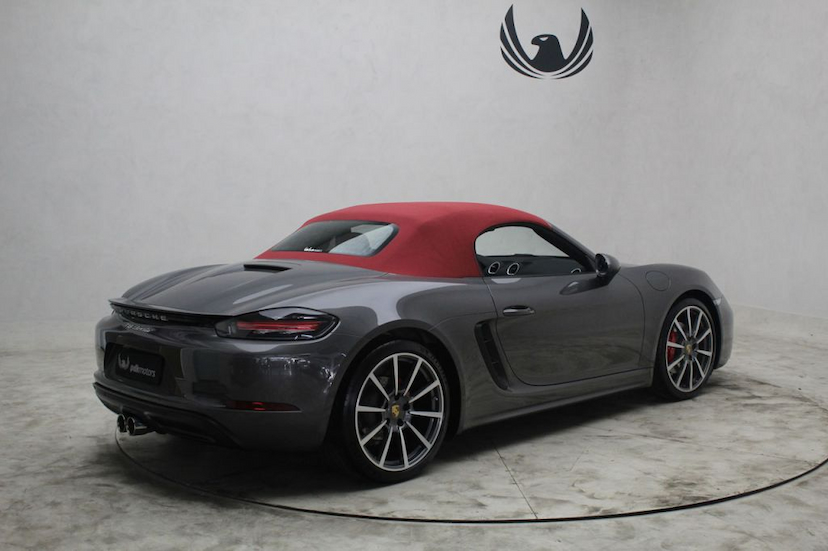 Foto do veículo PORSCHE  718 BOXSTER 2018 7.186 KM 399.000,00