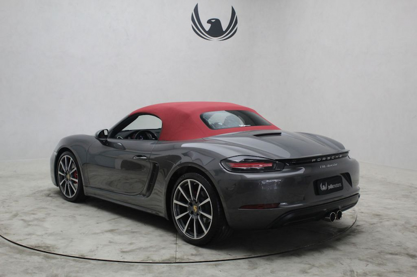 Foto do veículo PORSCHE  718 BOXSTER 2018 7.186 KM 399.000,00