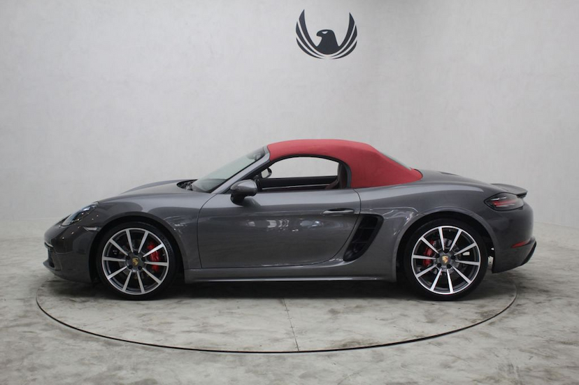 Foto do veículo PORSCHE  718 BOXSTER 2018 7.186 KM 399.000,00