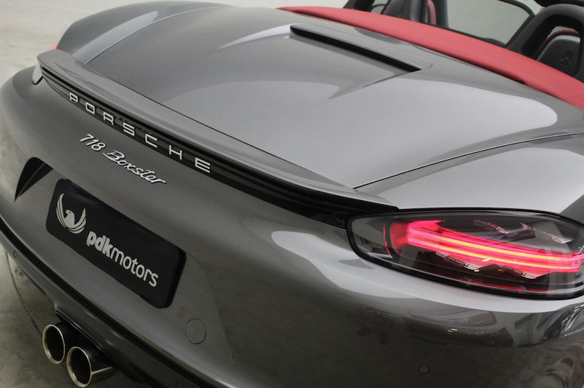 Foto do veículo PORSCHE  718 BOXSTER 2018 7.186 KM 399.000,00