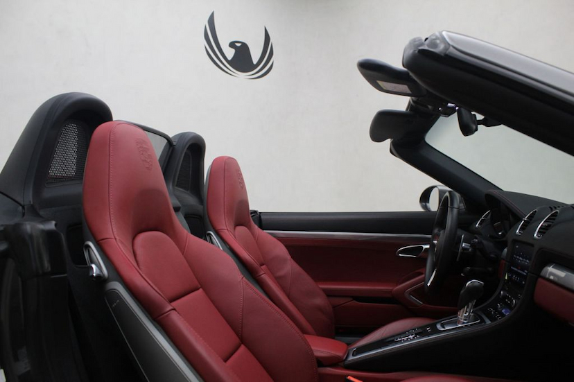 Foto do veículo PORSCHE  718 BOXSTER 2018 7.186 KM 399.000,00