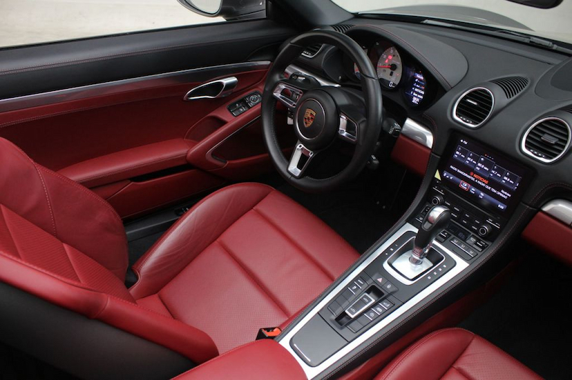 Foto do veículo PORSCHE  718 BOXSTER 2018 7.186 KM 399.000,00