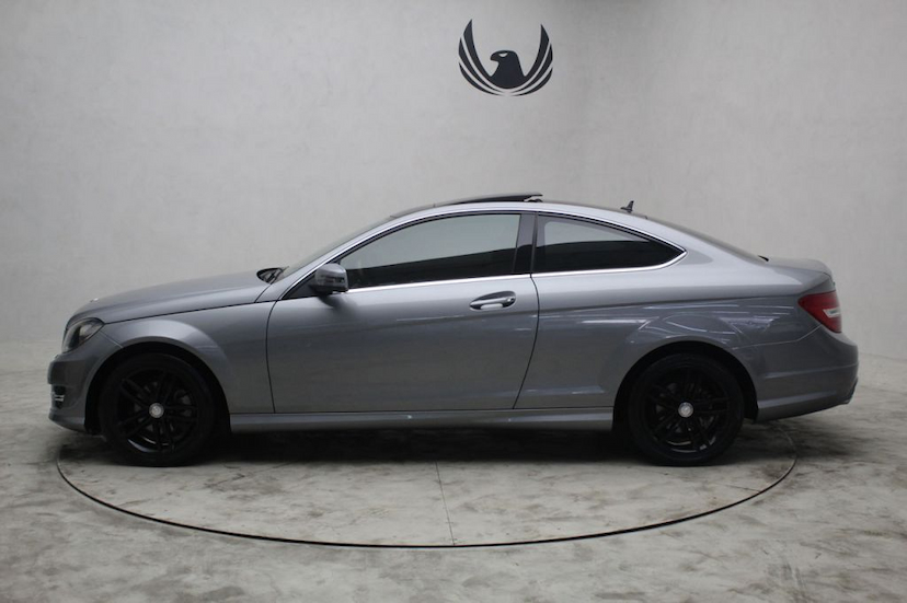 Foto do veículo MERCEDES-BENZ  C180 COUPE 2013 72.481 KM 75.000,00