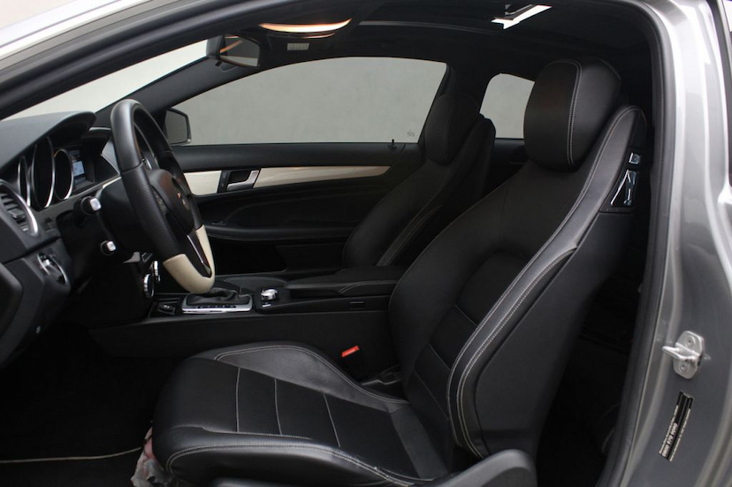 Foto do veículo MERCEDES-BENZ  C180 COUPE 2013 72.481 KM 75.000,00