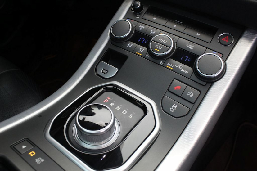Foto do veículo LAND ROVER RANGE ROVER EVOQUE DYNAMIC 2014 41.041 KM 119.000,00