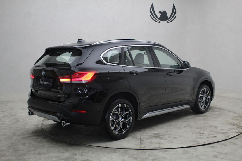 Foto do veículo BMW  X1 20I X-LINE 2020 6.902 KM 209.000,00