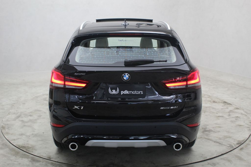 Foto do veículo BMW  X1 20I X-LINE 2020 6.902 KM 209.000,00