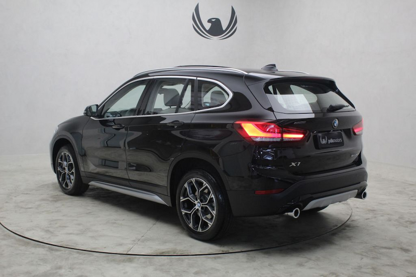 Foto do veículo BMW  X1 20I X-LINE 2020 6.902 KM 209.000,00