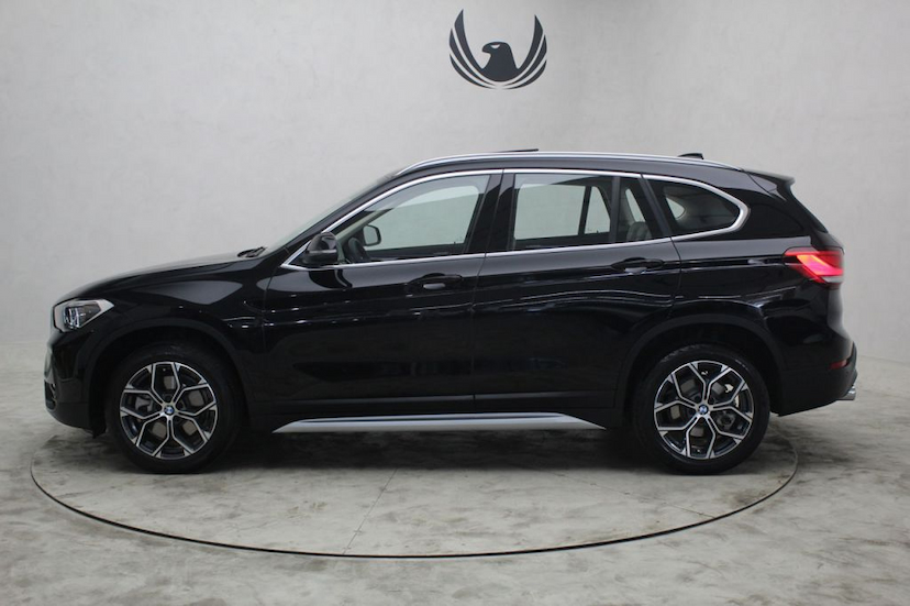 Foto do veículo BMW  X1 20I X-LINE 2020 6.902 KM 209.000,00
