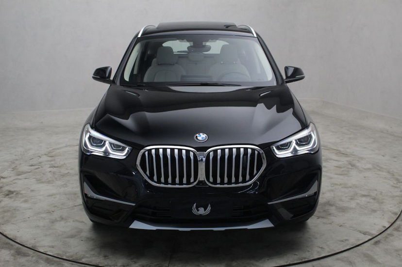 Foto do veículo BMW  X1 20I X-LINE 2020 6.902 KM 209.000,00