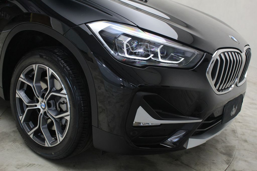 Foto do veículo BMW  X1 20I X-LINE 2020 6.902 KM 209.000,00