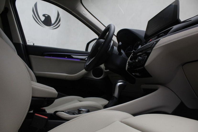 Foto do veículo BMW  X1 20I X-LINE 2020 6.902 KM 209.000,00
