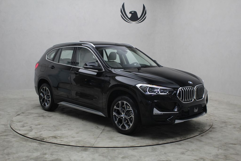 Foto do veículo BMW  X1 20I X-LINE 2020 6.902 KM 209.000,00