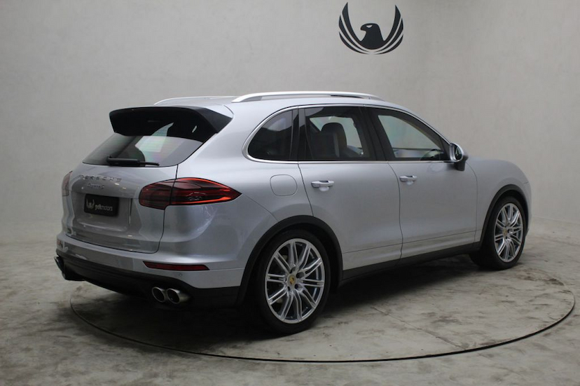 Foto do veículo PORSCHE CAYENNE CAYENNE S 2016 57.665 KM 259.000,00