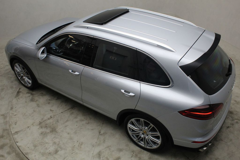 Foto do veículo PORSCHE CAYENNE CAYENNE S 2016 57.665 KM 259.000,00