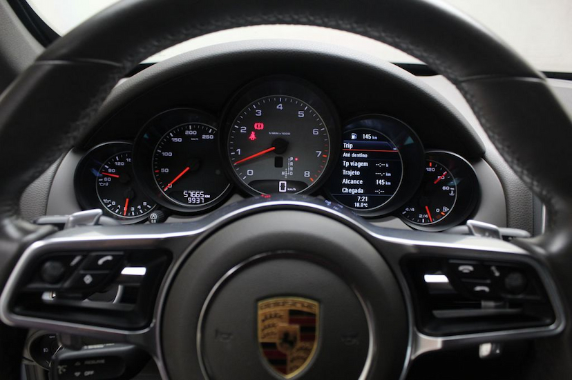 Foto do veículo PORSCHE CAYENNE CAYENNE S 2016 57.665 KM 259.000,00