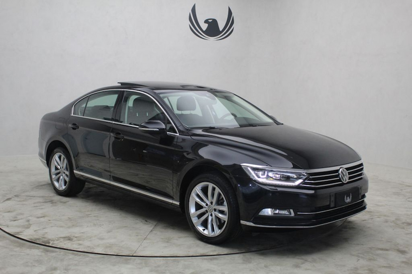 Foto do veículo VOLKSWAGEN  PASSAT HIGHLINE 2018 15.810 KM 136.000,00