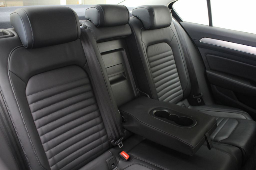 Foto do veículo VOLKSWAGEN  PASSAT HIGHLINE 2018 15.810 KM 136.000,00