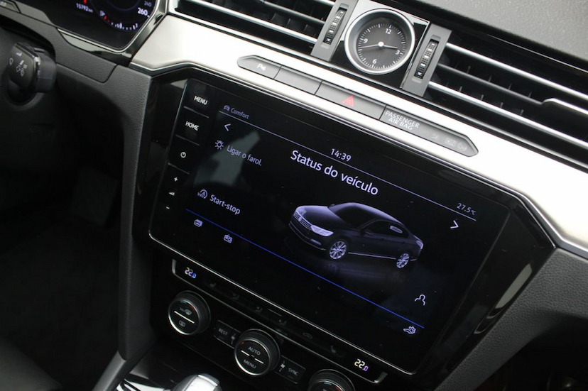 Foto do veículo VOLKSWAGEN  PASSAT HIGHLINE 2018 15.810 KM 136.000,00