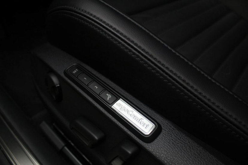 Foto do veículo VOLKSWAGEN  PASSAT HIGHLINE 2018 15.810 KM 136.000,00