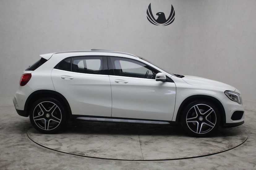 Foto do veículo MERCEDES-BENZ  GLA 250 SPORT 2016 22.815 KM 169.000,00