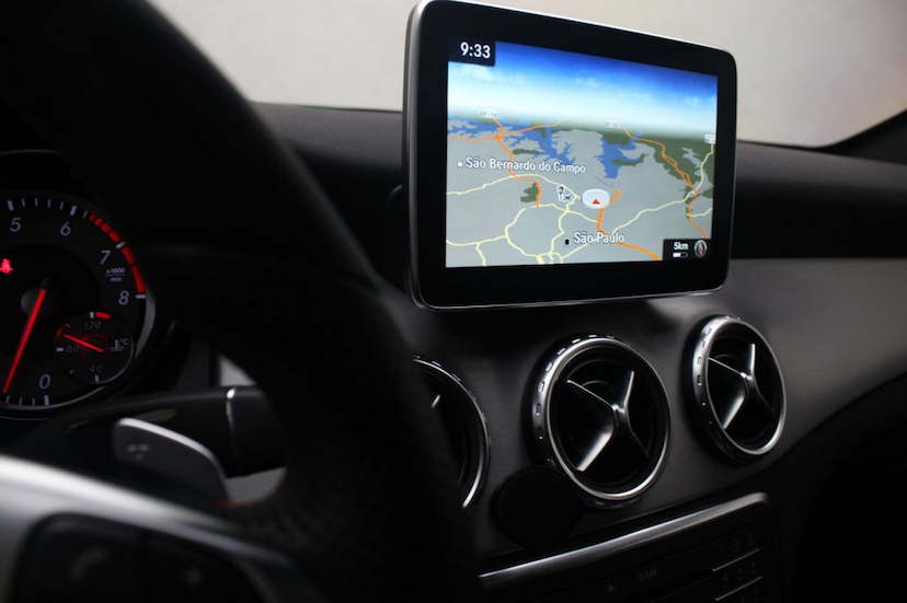 Foto do veículo MERCEDES-BENZ  GLA 250 SPORT 2016 22.815 KM 169.000,00