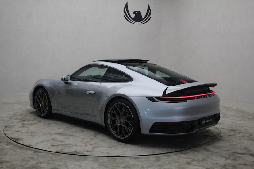 Foto do veículo PORSCHE  911 CARRERA S 2020 3.940 KM 859.000,00