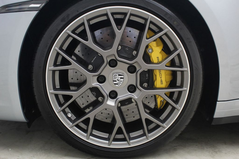 Foto do veículo PORSCHE  911 CARRERA S 2020 3.940 KM 859.000,00