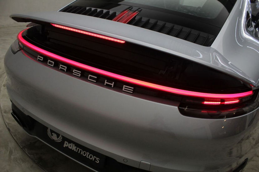 Foto do veículo PORSCHE  911 CARRERA S 2020 3.940 KM 859.000,00