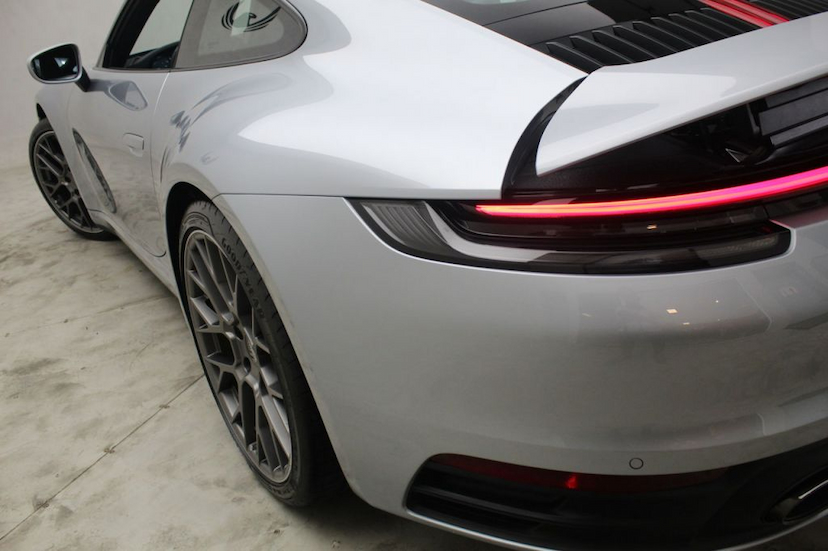 Foto do veículo PORSCHE  911 CARRERA S 2020 3.940 KM 859.000,00