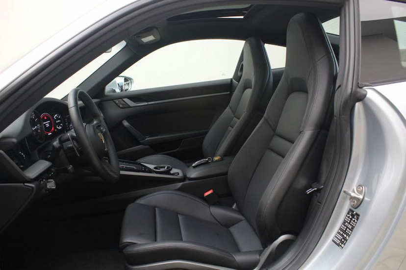 Foto do veículo PORSCHE  911 CARRERA S 2020 3.940 KM 859.000,00