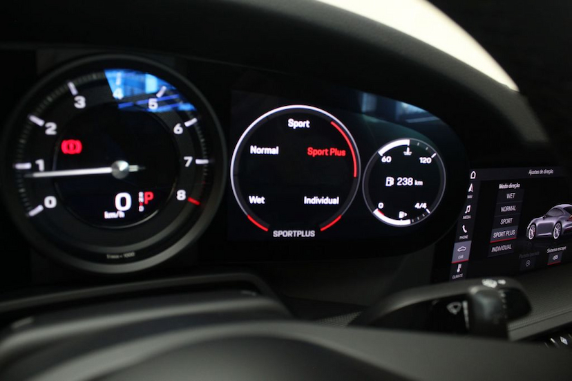 Foto do veículo PORSCHE  911 CARRERA S 2020 3.940 KM 859.000,00