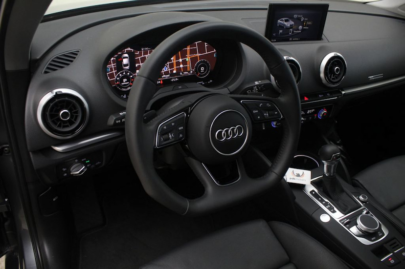 Foto do veículo AUDI  A3 SEDAN 2020 10.470 KM 169.000,00