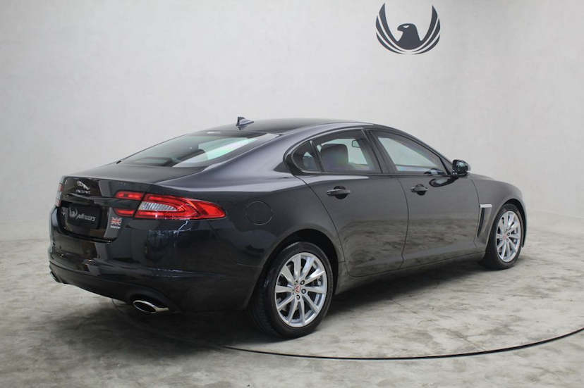 Foto do veículo JAGUAR  XF 2.0 LUXURY 2015 31.431 KM 119.000,00