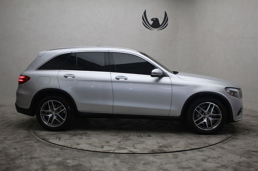 Foto do veículo MERCEDES-BENZ  GLC 250 2016 33.865 KM 179.000,00