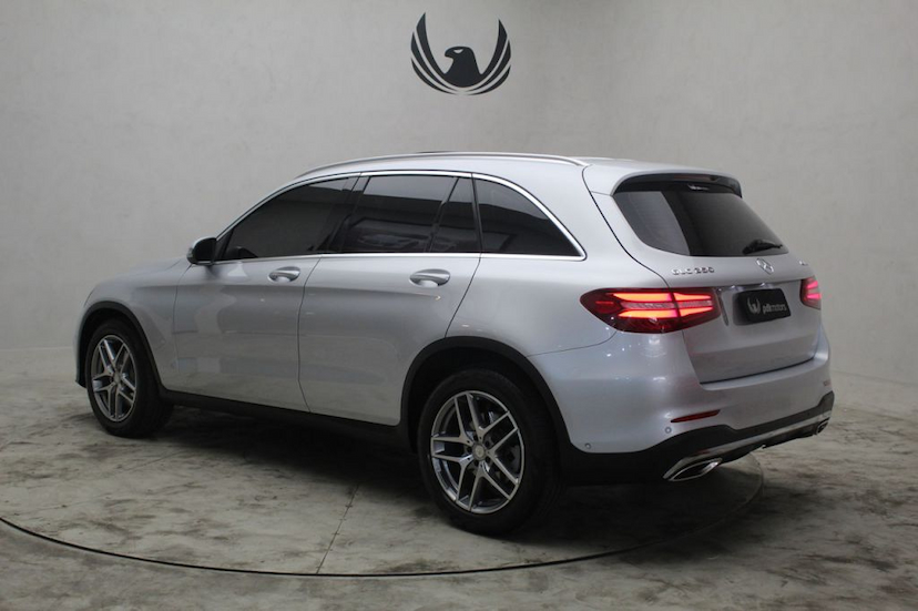 Foto do veículo MERCEDES-BENZ  GLC 250 2016 33.865 KM 179.000,00