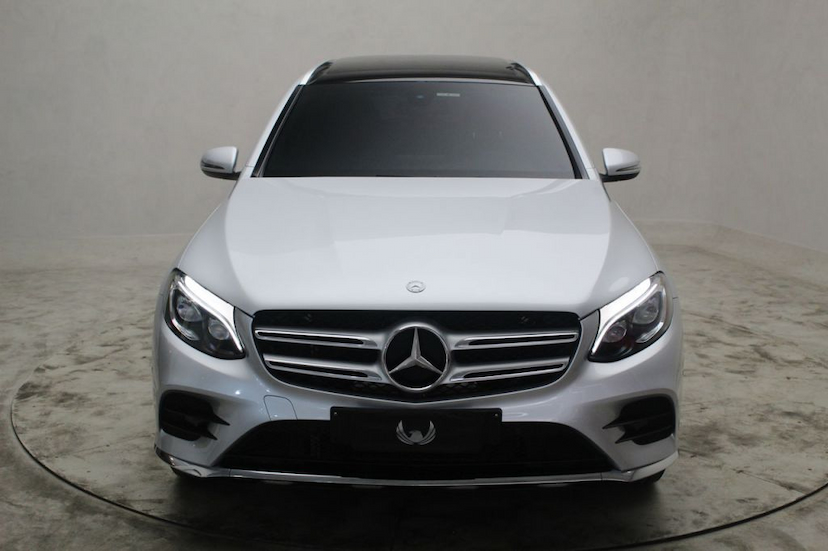 Foto do veículo MERCEDES-BENZ  GLC 250 2016 33.865 KM 179.000,00