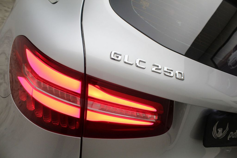 Foto do veículo MERCEDES-BENZ  GLC 250 2016 33.865 KM 179.000,00