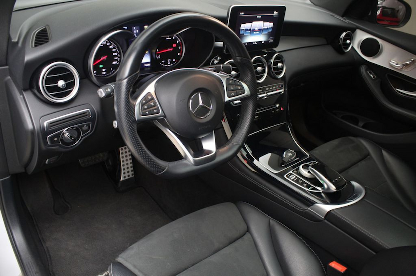 Foto do veículo MERCEDES-BENZ  GLC 250 2016 33.865 KM 179.000,00