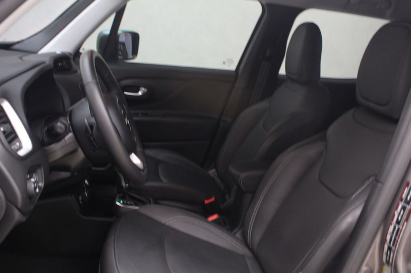 Foto do veículo JEEP  RENEGADE LONGITUGE 2019 15.310 KM 109.000,00