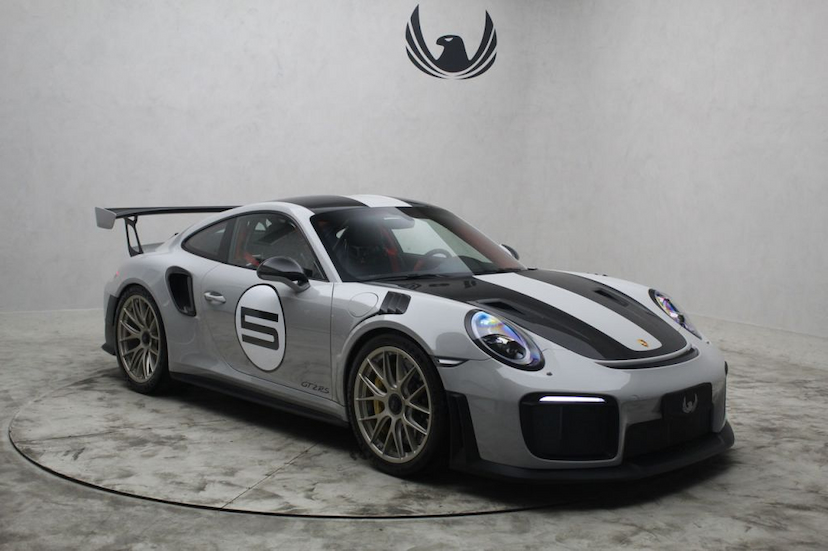 Foto do veículo PORSCHE  GT2 RS 2018 660 KM 2.680.000,00