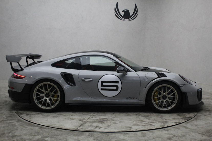 Foto do veículo PORSCHE  GT2 RS 2018 660 KM 2.680.000,00